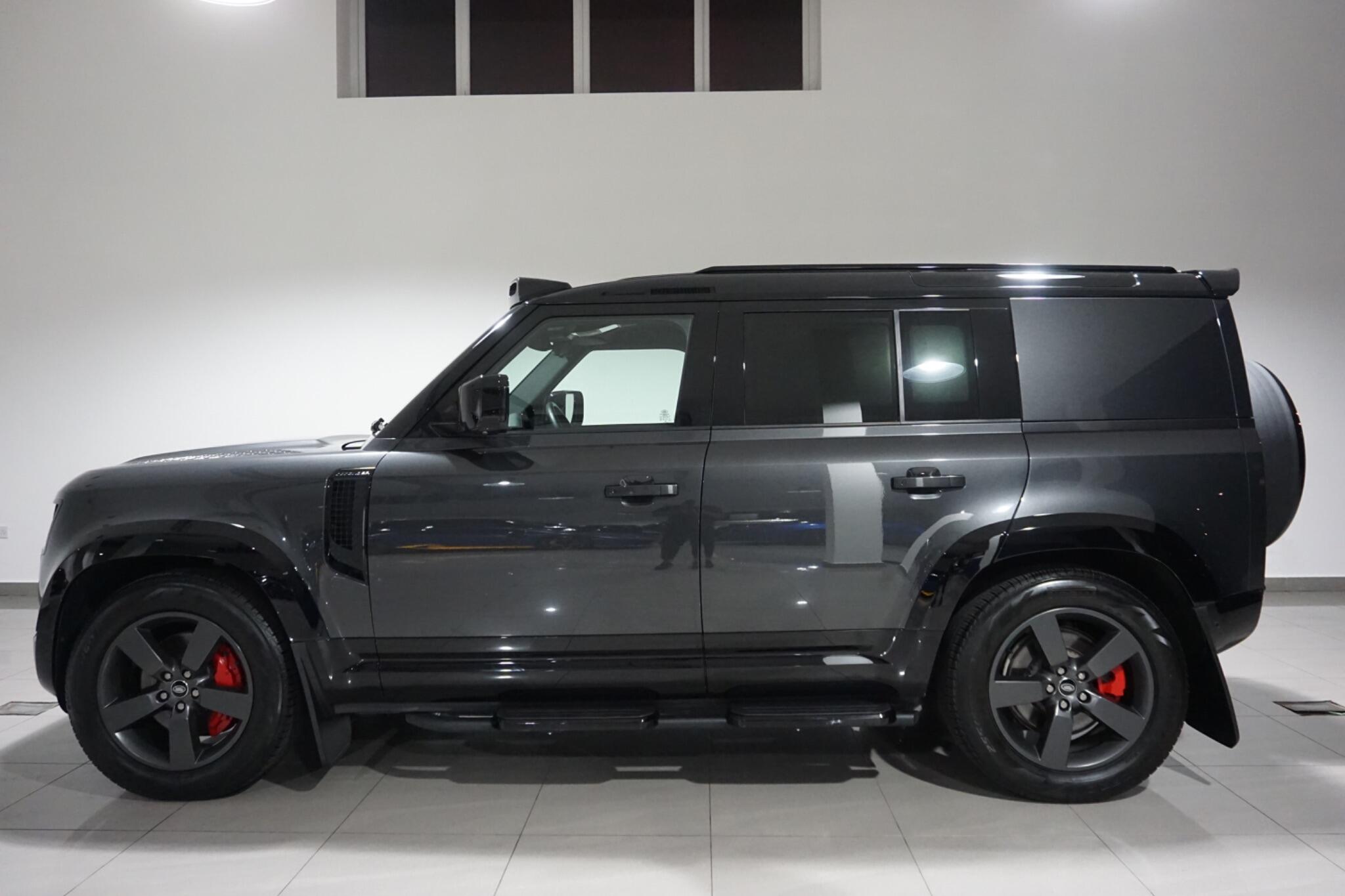 Land Rover Defender 110 3.0 D300 MHEV X-Dynamic HSE Hard Top SUV Auto 4WD MWB Euro 6 (s/s) 5dr